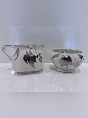 Vintage sandland ware England creamer &sugar bowl silver lustre leaf pattern